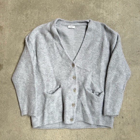 Aritzia Sweaters - Aritzia The Group 100% Wool Grey Women’s Cardigan Sweater M 23x28